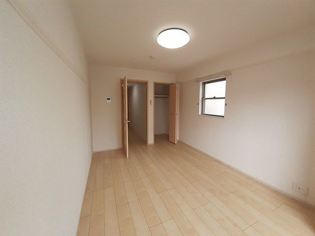 カレントの内装
