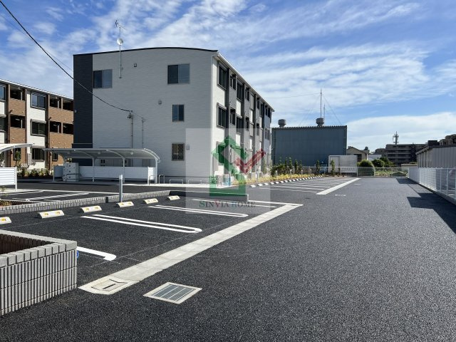 サクセスツリー2の駐車場