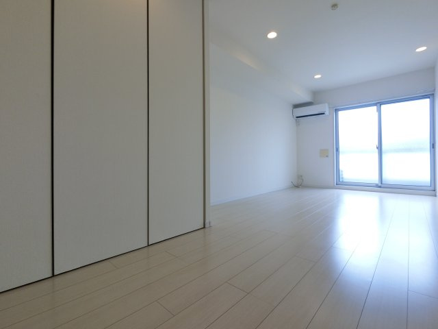 リブリ・CASA TRESの居間・リビング