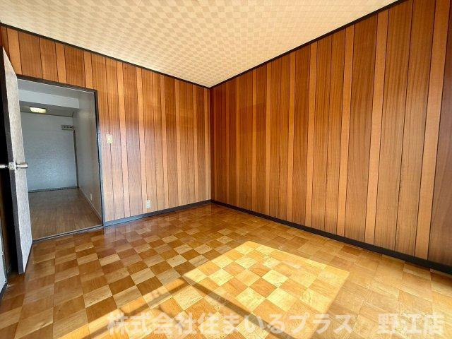 シャンボール関目の洋室