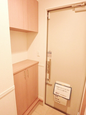 【玄関】 | シルキー・ブランチA【SHM】 | ※別部屋参考写真