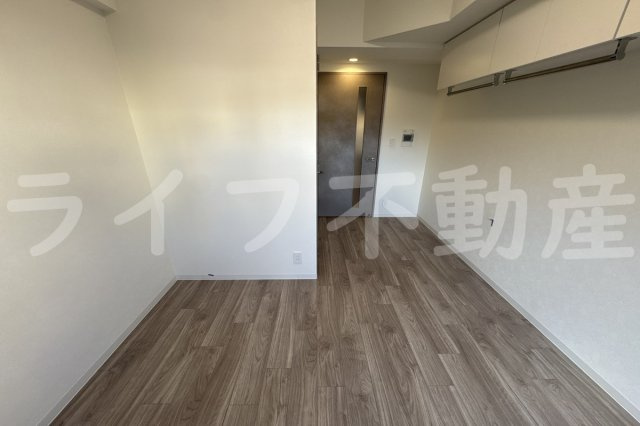 プレサンス長田レジェールの洋室|使い勝手のいい洋室です