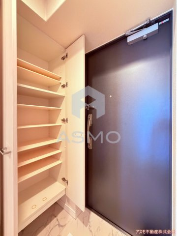 【玄関】 | ルーエ本町 | ※建物内別間取参考写真