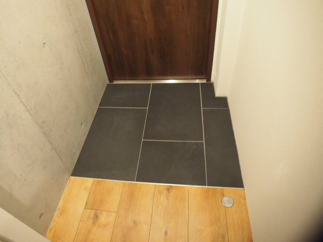 VERT COURT OGIKUBO EASTの玄関|シンプルで使いやすい玄関です