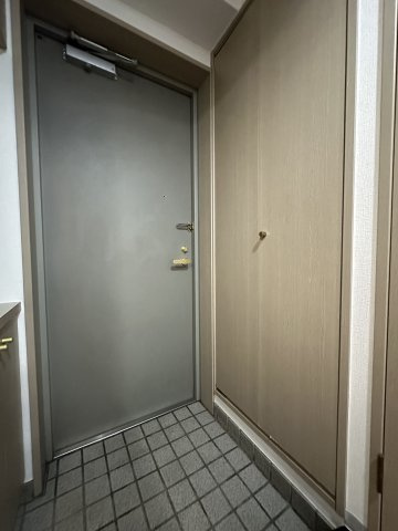 菱和パレス三軒茶屋の玄関|落ち着いた玄関です