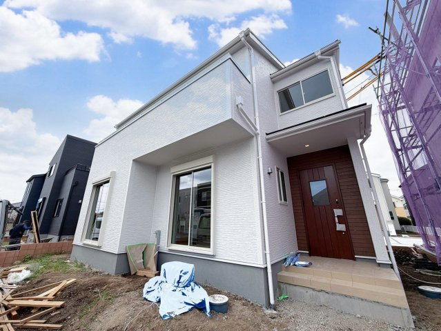 【外観】 | 高崎市新町　新築住宅 | 現地ご案内ツアー開催中！早朝やお仕事帰りのご見学にもすぐ対応致します！見学ご予約はコアライブまでお気軽にお問い合わせ下さい！