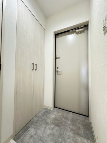 クリエオーレ一津屋Ⅱの玄関