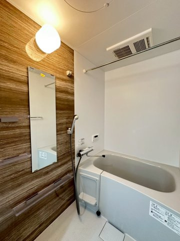 クリエオーレ一津屋Ⅱの浴室
