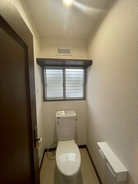 貸家深谷邸のトイレ