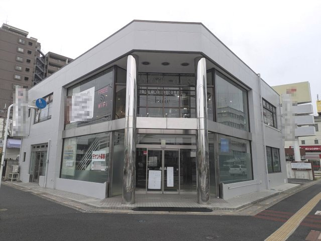 春日部市中央１丁目の店舗一部