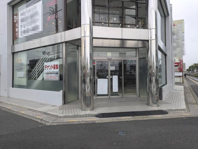 春日部市中央１丁目の店舗一部