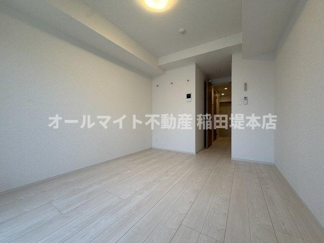 川崎市多摩区西生田２丁目の賃貸マンションの居間・リビング