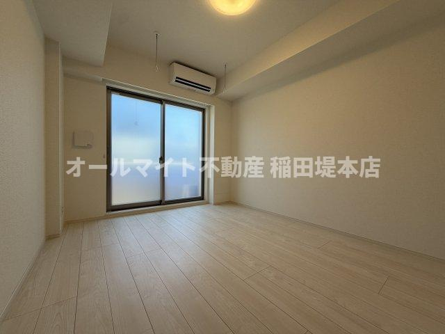 川崎市多摩区西生田２丁目の賃貸マンションの居間・リビング