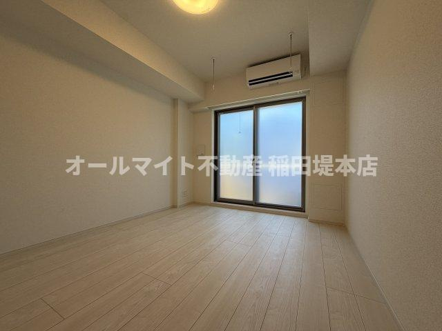 川崎市多摩区西生田２丁目の賃貸マンションの居間・リビング