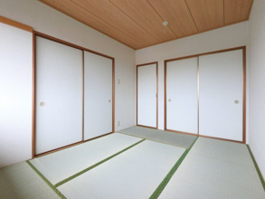 【寝室】