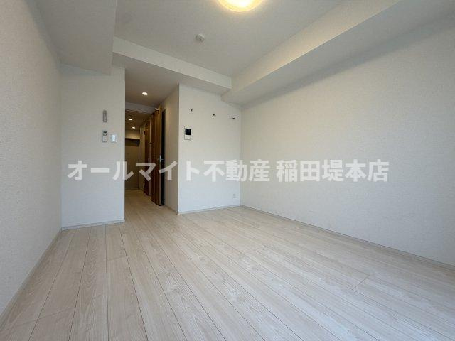 川崎市多摩区西生田２丁目の賃貸マンションの居間・リビング