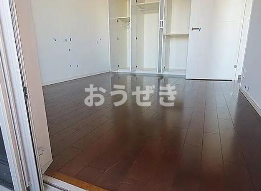 ザ・レジデンス本牧横浜ベイサイドの居間・リビング
