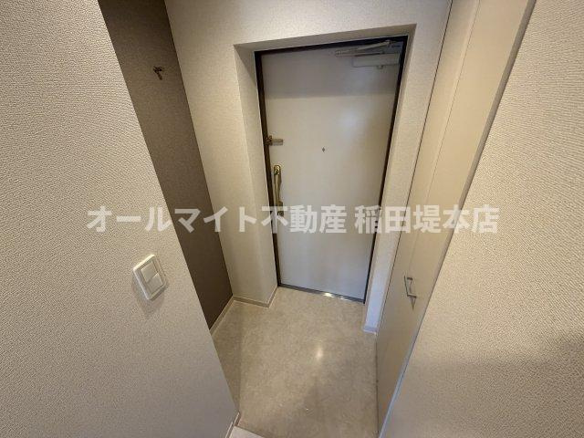 川崎市多摩区西生田２丁目の賃貸マンションの玄関