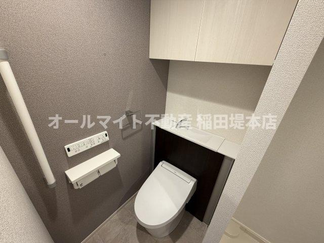 川崎市多摩区西生田２丁目の賃貸マンションのトイレ