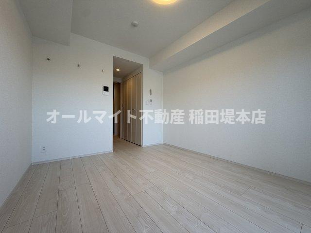 川崎市多摩区西生田２丁目の賃貸マンションの居間・リビング