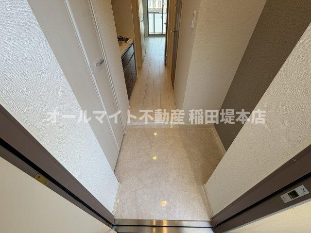 川崎市多摩区西生田２丁目の賃貸マンションの玄関
