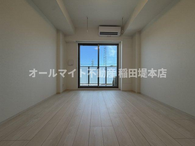 川崎市多摩区西生田２丁目の賃貸マンションの居間・リビング