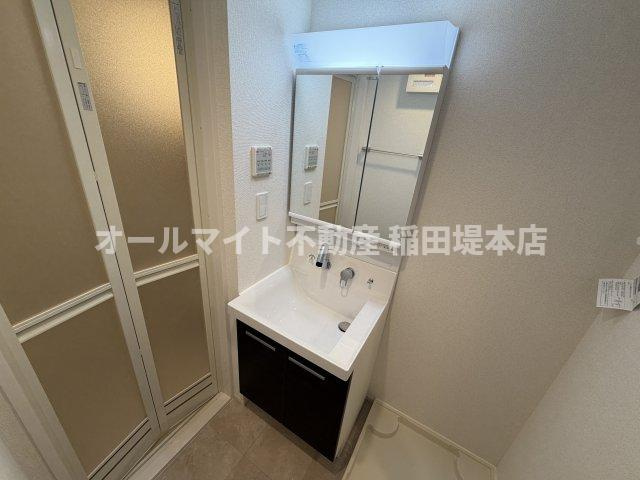 川崎市多摩区西生田２丁目の賃貸マンションの洗面所