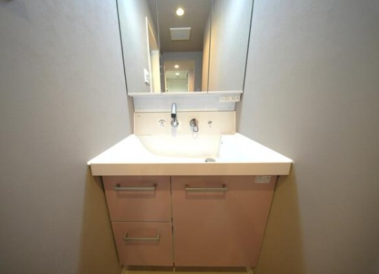 尼崎市口田中１丁目の中古マンションの独立洗面台