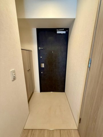 メイクス大阪鶴見の玄関