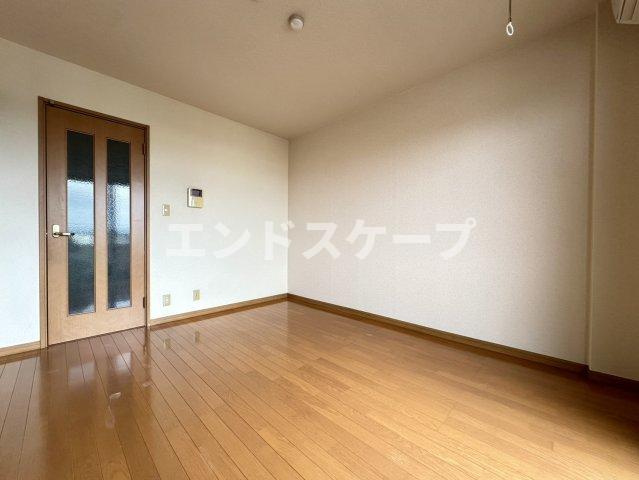 マンションユザワの居間・リビング|高崎、前橋のお部屋探しはエンドスケープまで！お客様の理想お聞かせ下さい♪
