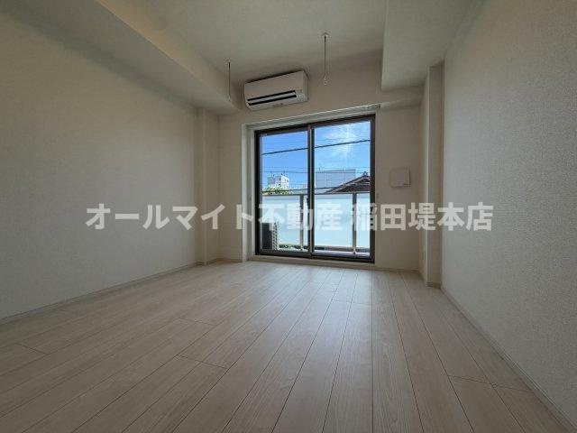 川崎市多摩区西生田２丁目の賃貸マンションの居間・リビング