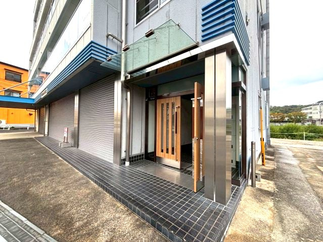 Grow Goldのエントランス