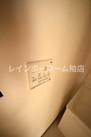 特典：仲介手数料が無料です!!の設備|浴室乾燥機パネルです　※建築中の時の写真になります。