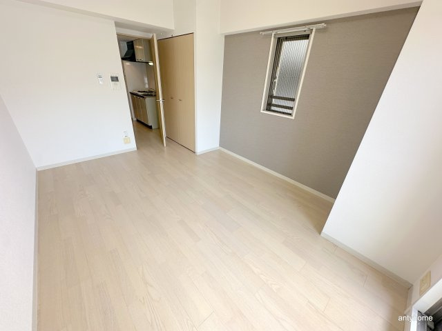 ルクレ難波　仲介手数料無料の居間・リビング