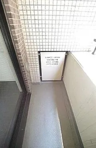 ブライズ神田のバルコニー