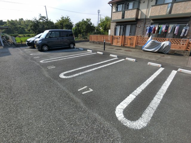 【駐車場】