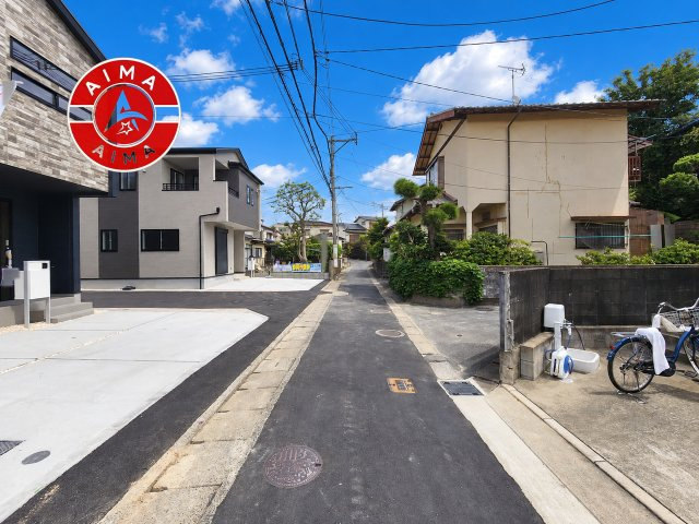 福岡市南区曰佐3丁目第1-4棟（1号棟）の外観|前面道路含む現地の写真です。