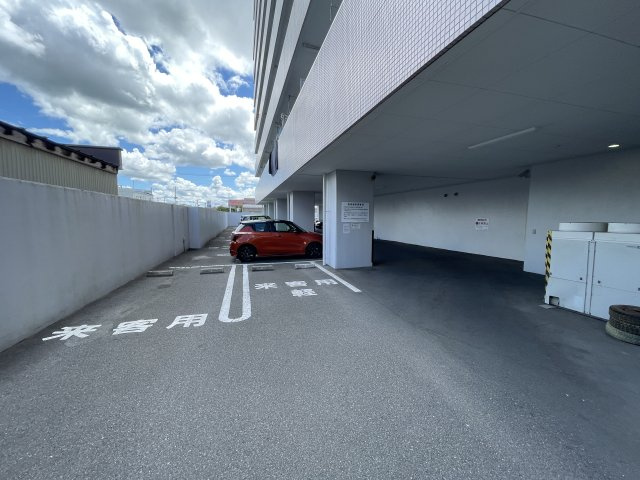 中古マンション　郡山ダイカンプラザ　橘小学校・第三中学校の駐車場