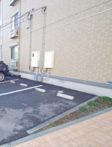 プレミールの駐車場