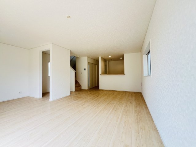 碧南市浜田町四丁目108番の一部『仲介手数料無料』新築一戸建て・建売の居間・リビング