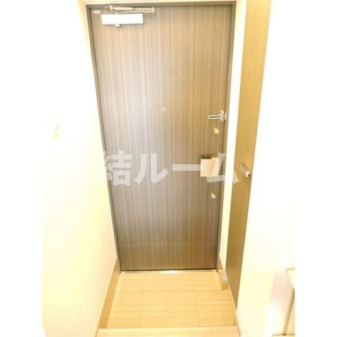板橋区大谷口北町の賃貸マンションの玄関
