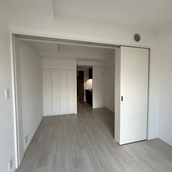 【居間・リビング】 | パークアクシス品川天王洲アイル | ※写真は同タイプ住戸です。