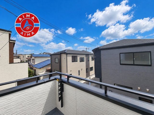 福岡市南区曰佐3丁目第1-4棟（2号棟）の展望|窓から緑が見える物件も魅力的です。