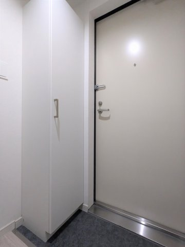 エムシティ戸田の玄関
