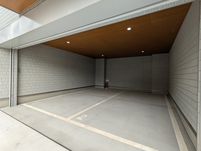エムシティ戸田の駐車場