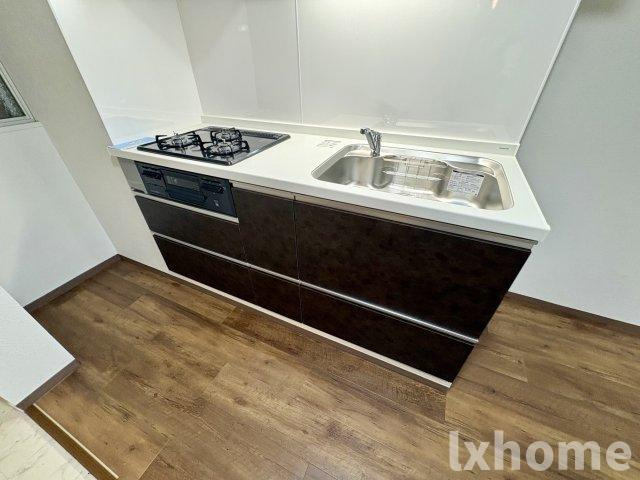 ローレルハイツ茨木総持寺2号棟のキッチン|きれいなキッチンです