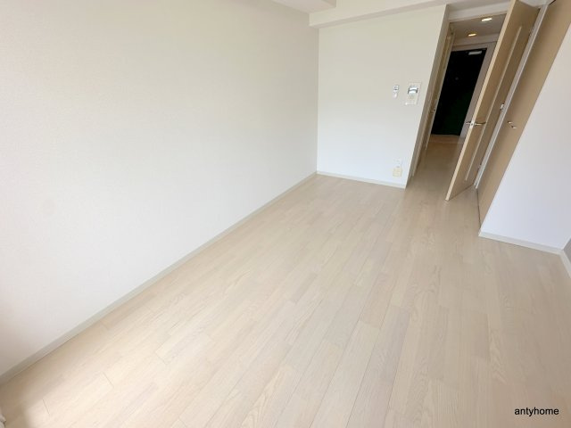 ルクレ難波　仲介手数料無料の居間・リビング