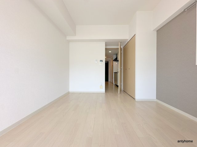 ルクレ難波　仲介手数料無料の居間・リビング