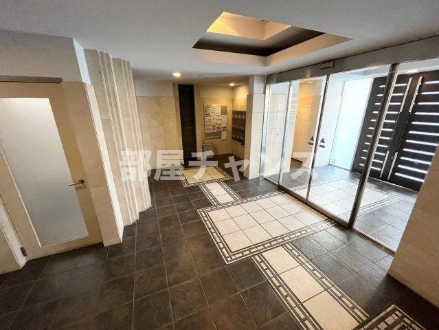 プレサンス名古屋駅前プラチナムのロビー
