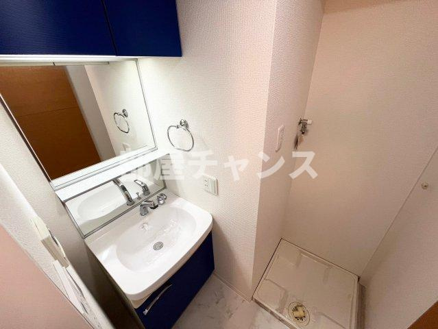 プレサンス名古屋駅前プラチナムの独立洗面台